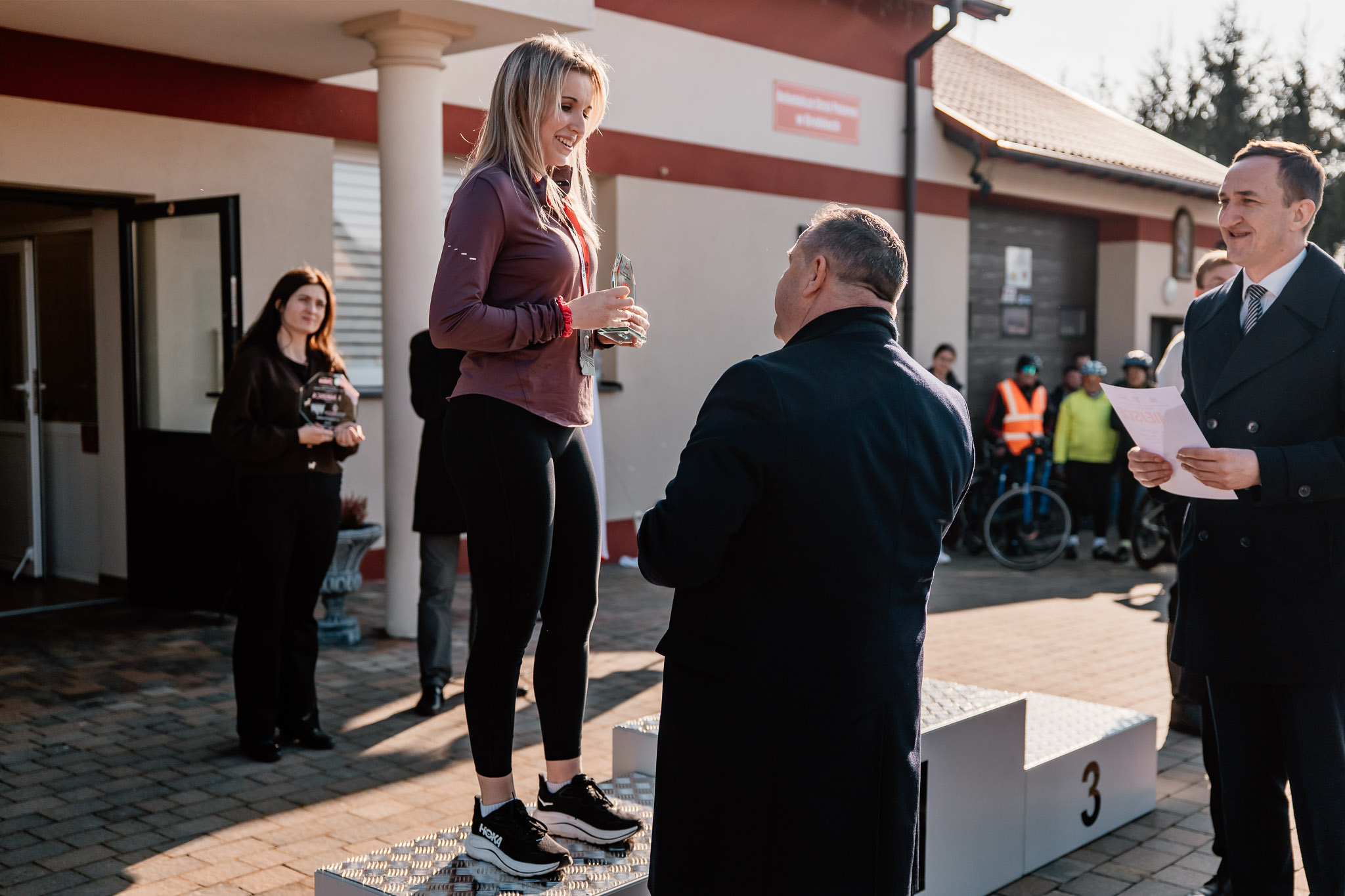 645388485 1347780137377374 1446829791577697285 N