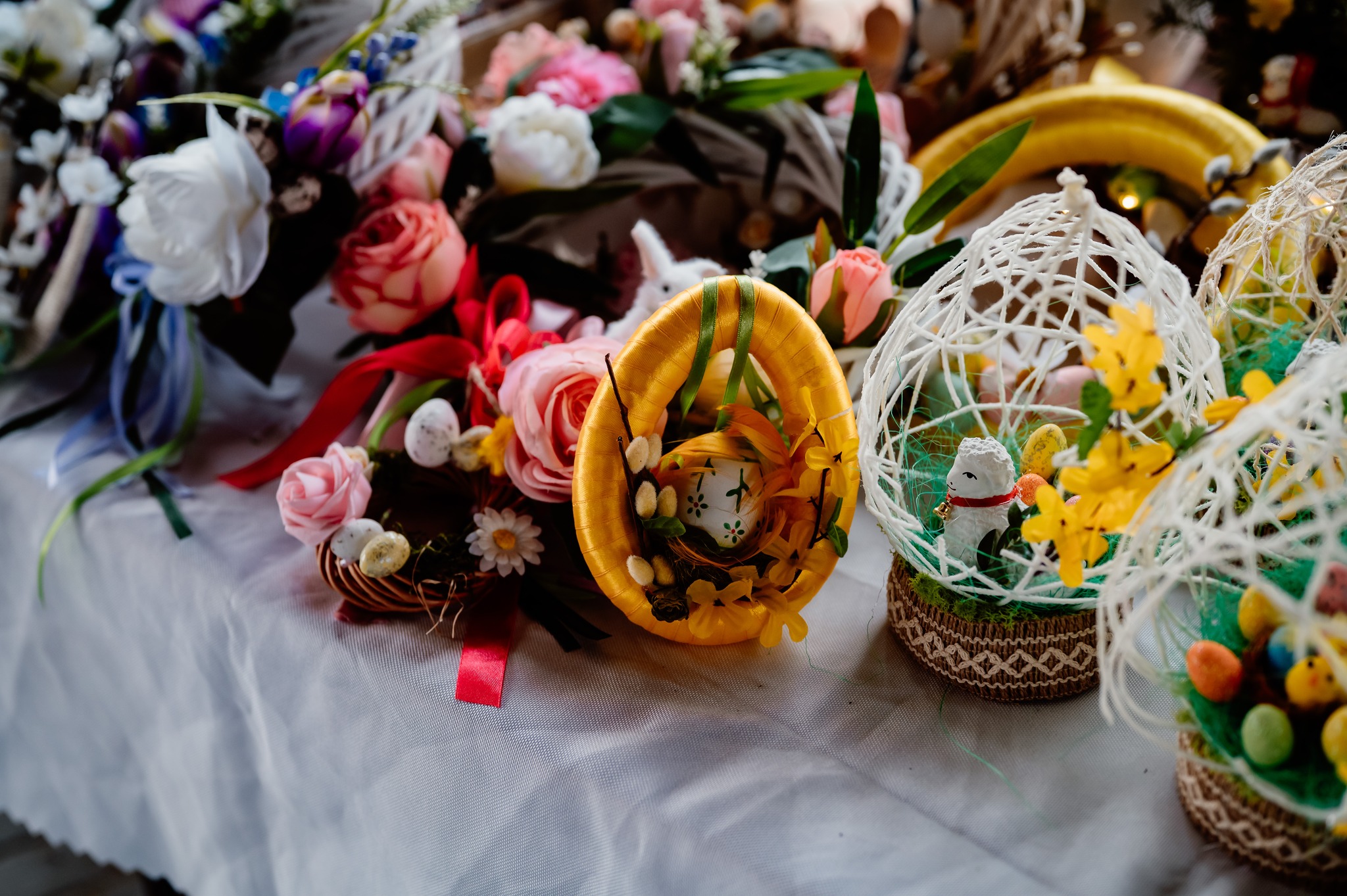 Piękne rękodzieło, tradycyjne ozdoby oraz regionalne przysmaki na Jeżowskim Kiermaszu Wielkanocnym 