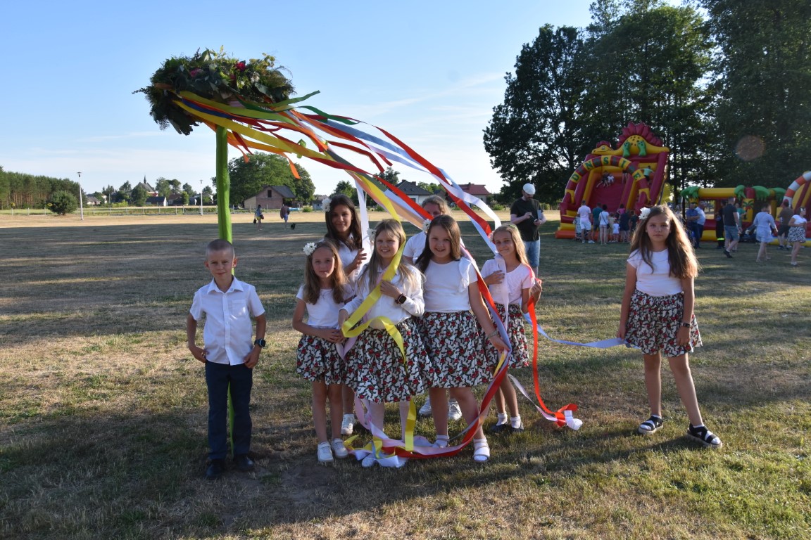 Grupa Wokalna GCK na "Powitaniu Lata" w Jarocinie