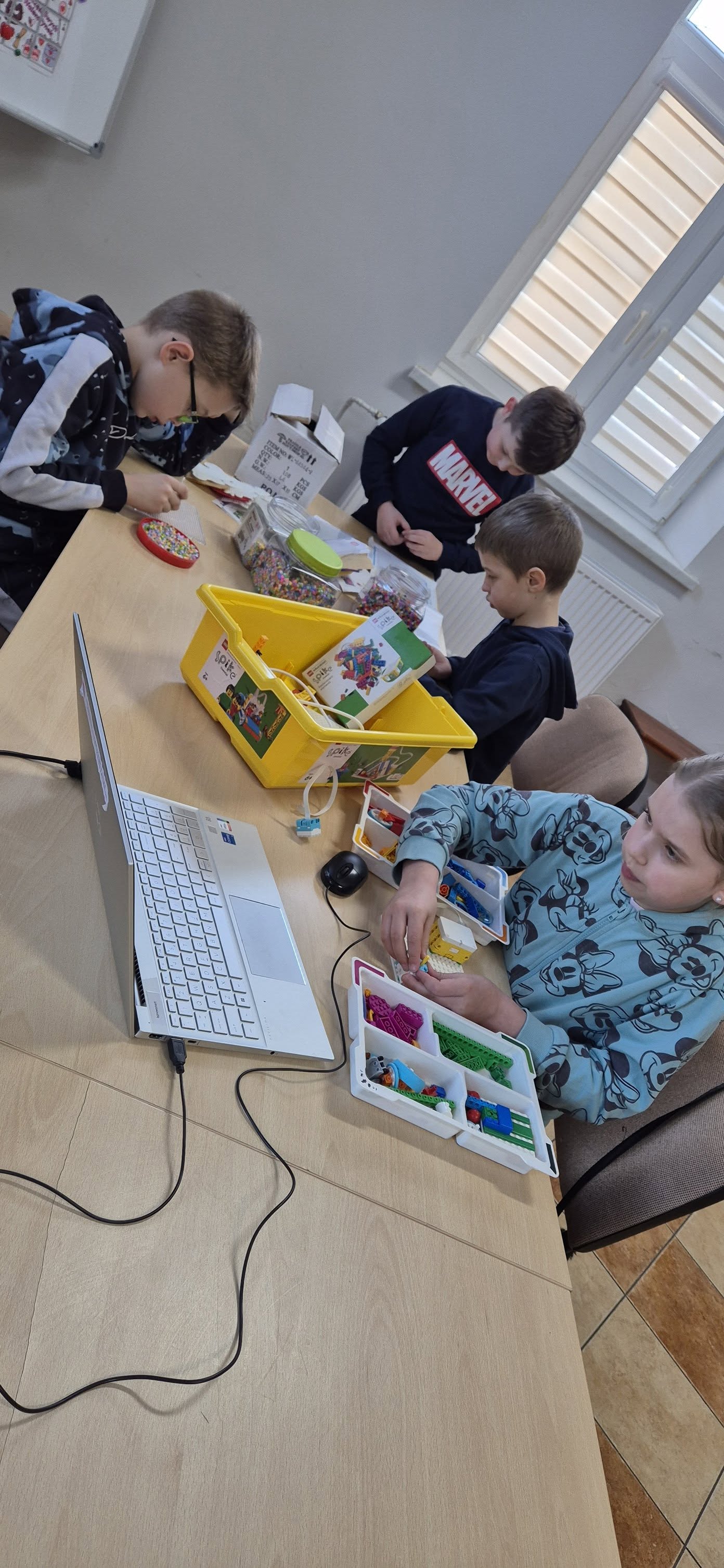 489073375 1055862253248781 3375607877044322301 N