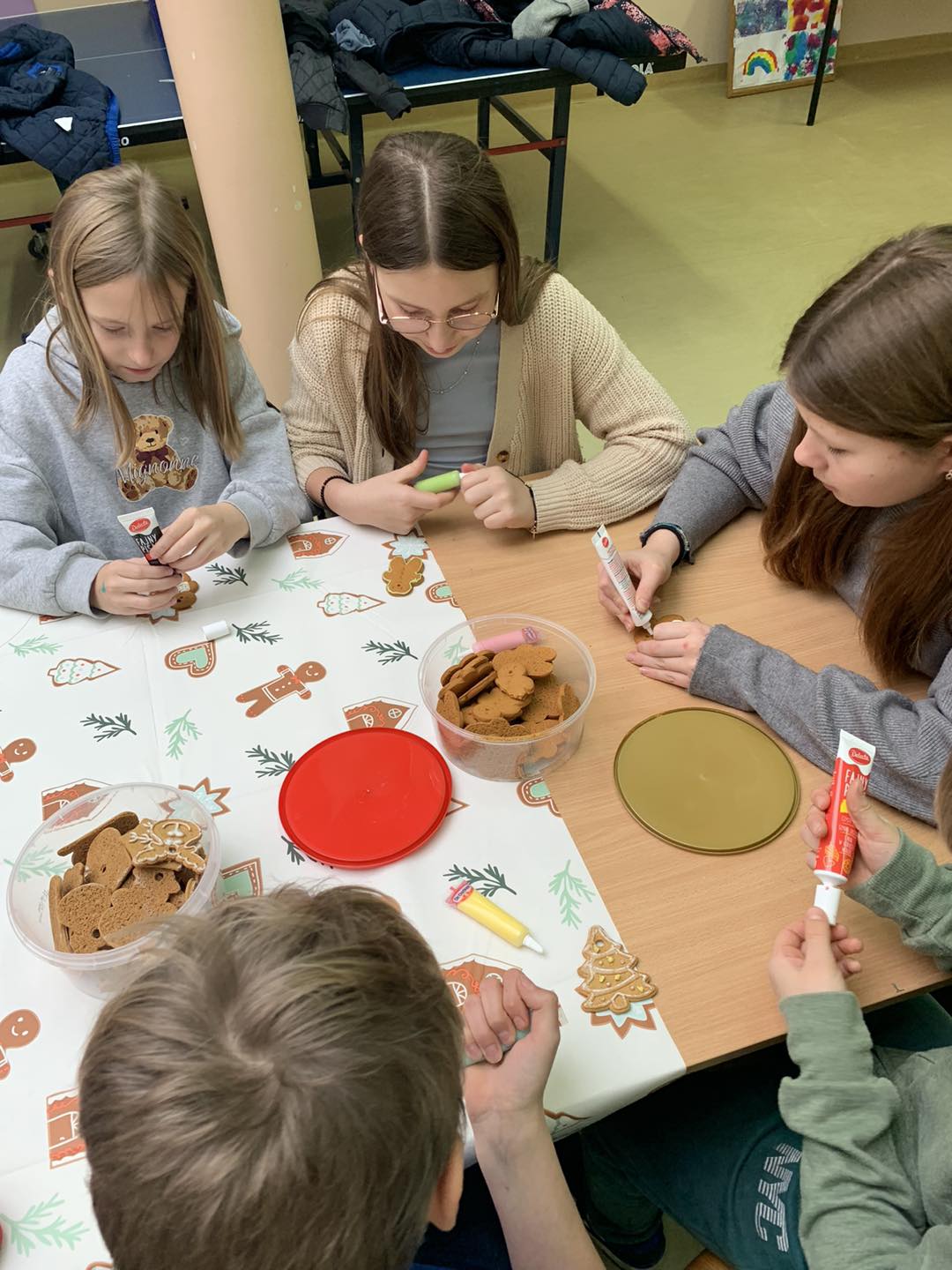 590929376 741711525607913 3861177310855496688 N