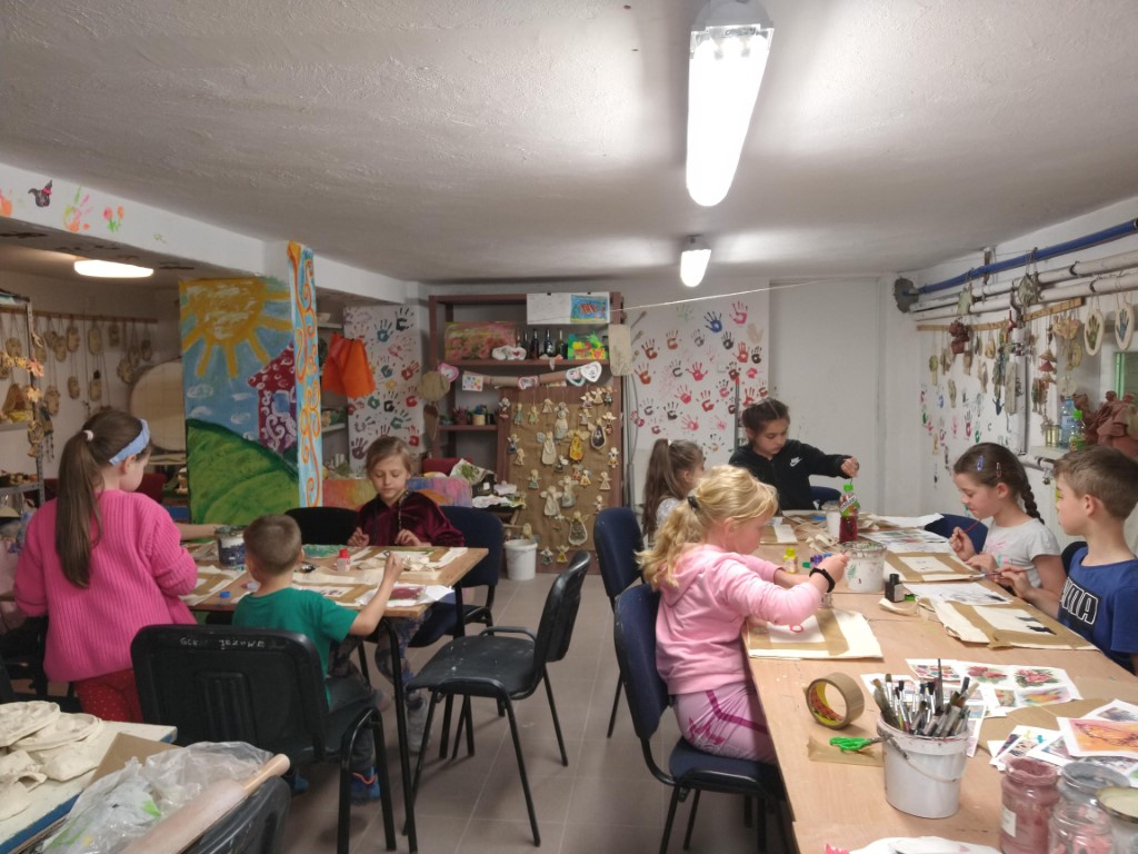Fotorelacja z zajęć plastycznych - maj 2022