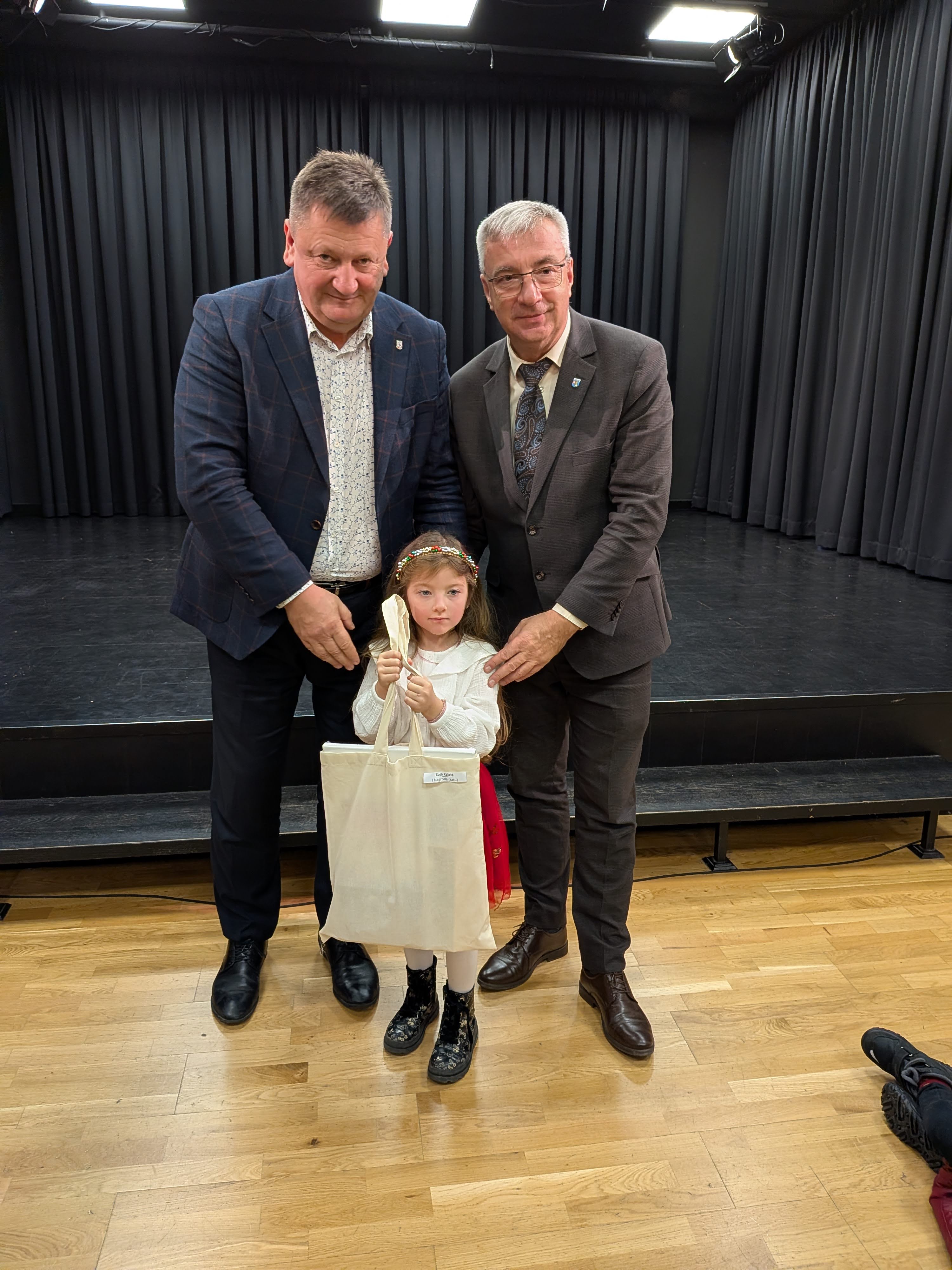 PXL 20251204 093743633