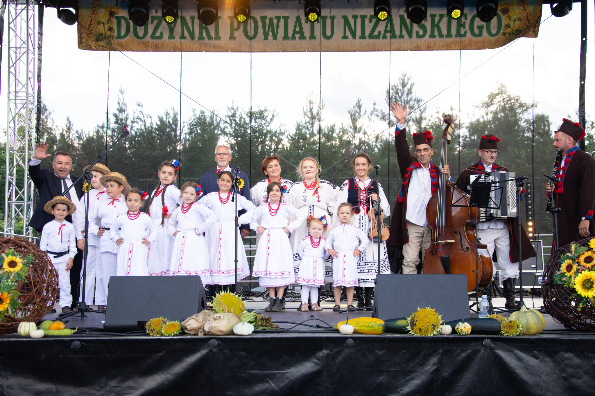 538979232 1189616963193693 1546095964894696306 N