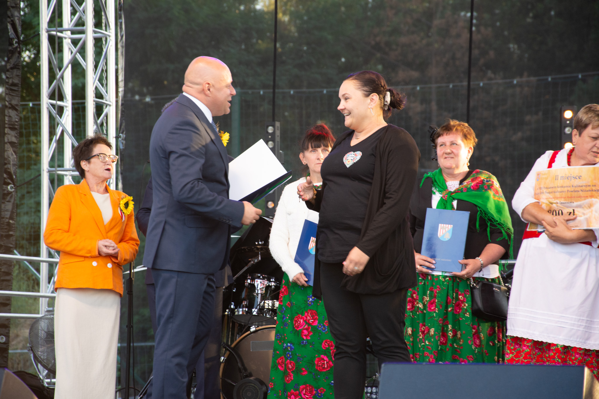 540101231 1189618976526825 2279161857348132538 N