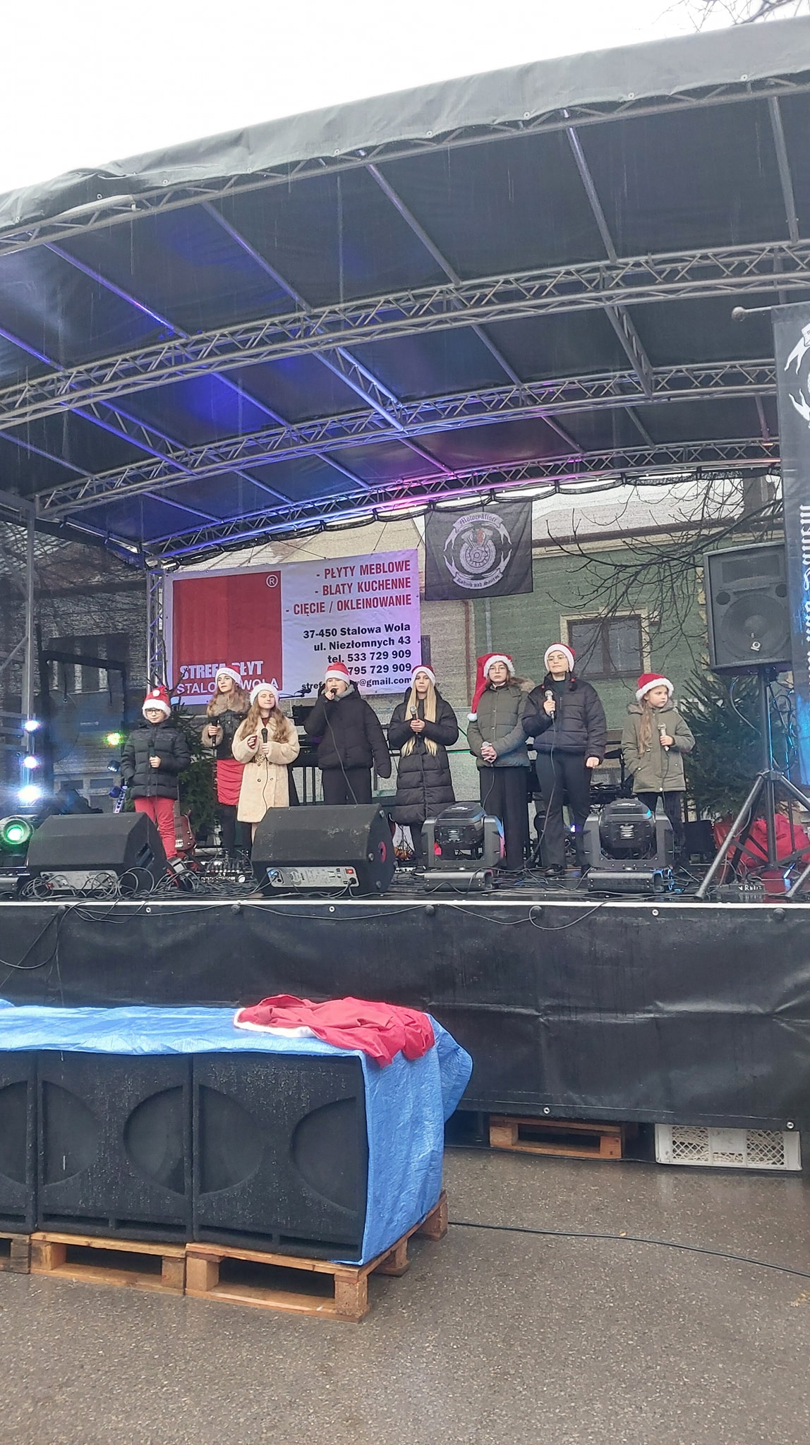 Występ wokalistów grupy wokalnej AKORDIA