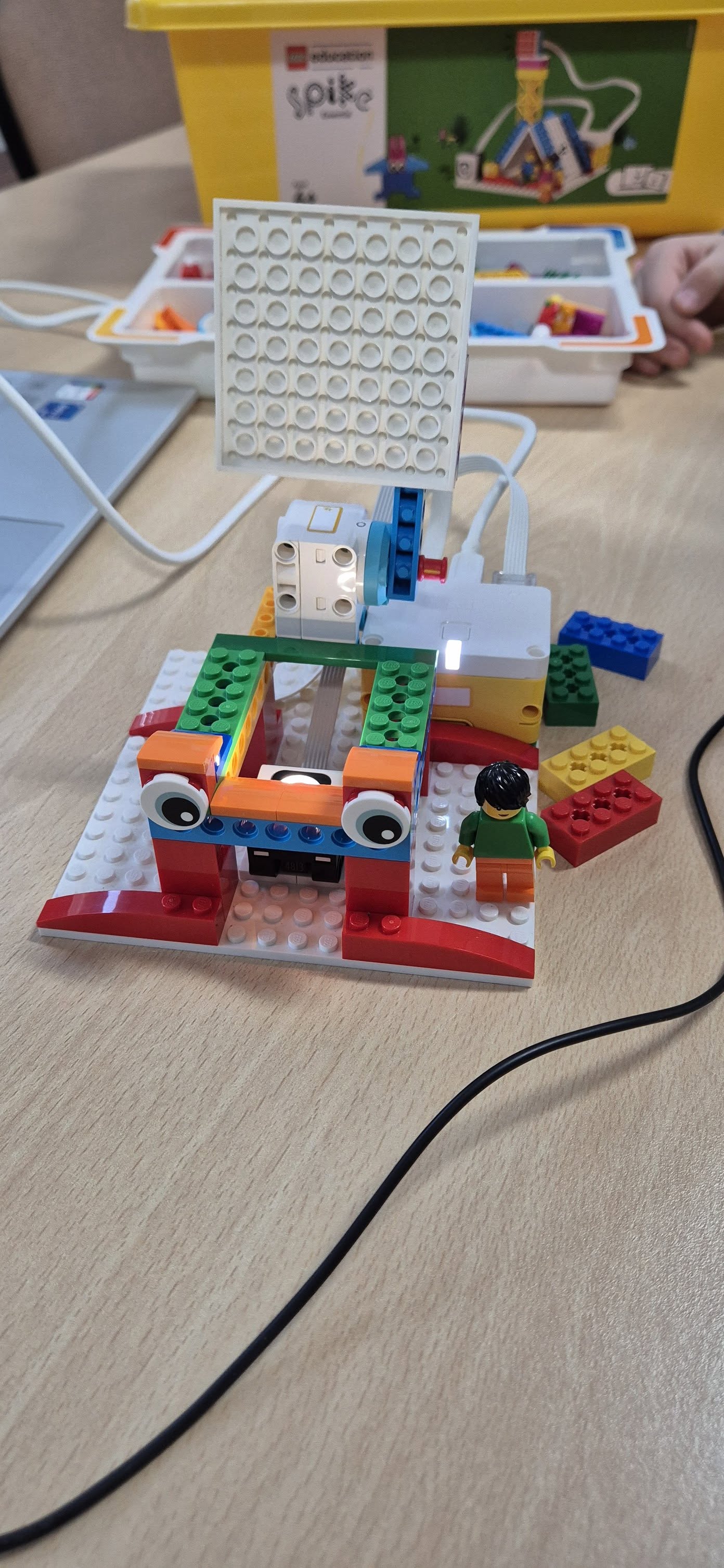 489235167 1055863159915357 8277663183636194183 N