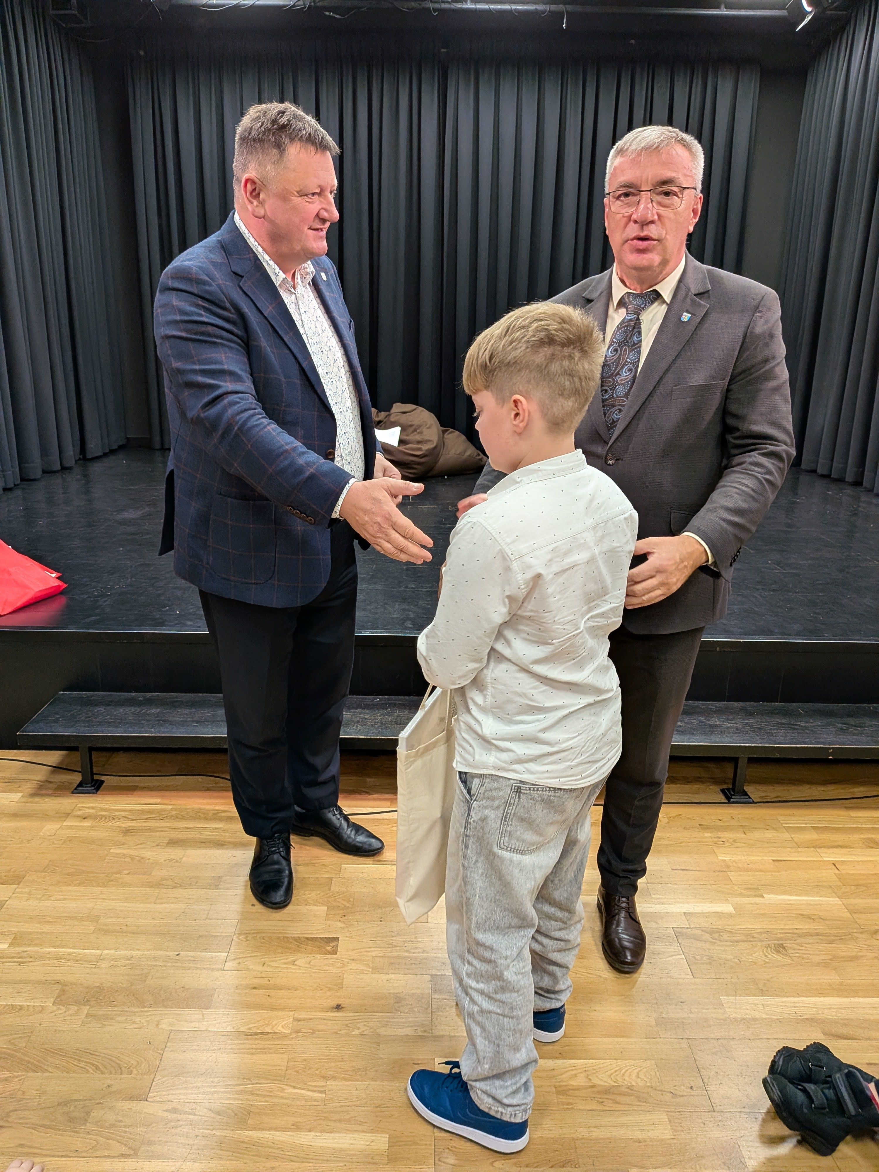 PXL 20251204 094338441.MP