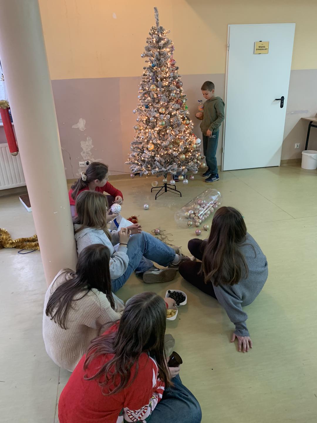 594004561 741711345607931 4467056744772033683 N