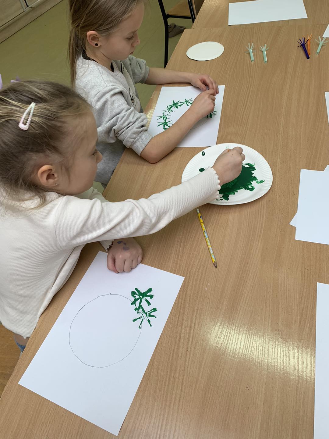 602897855 752893427823056 8884709445633318276 N