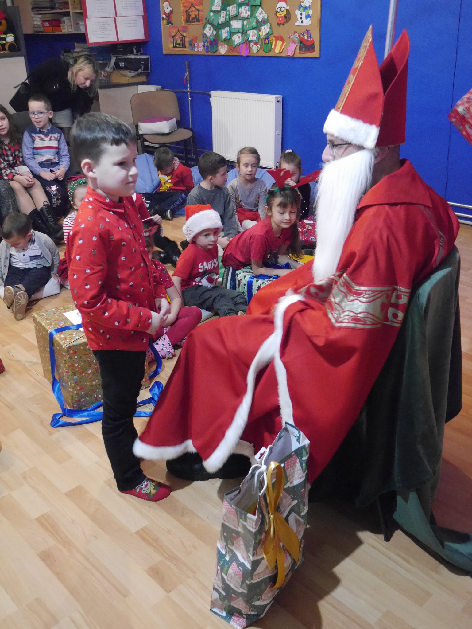 604388617 1327804532480371 7272131071798867523 N