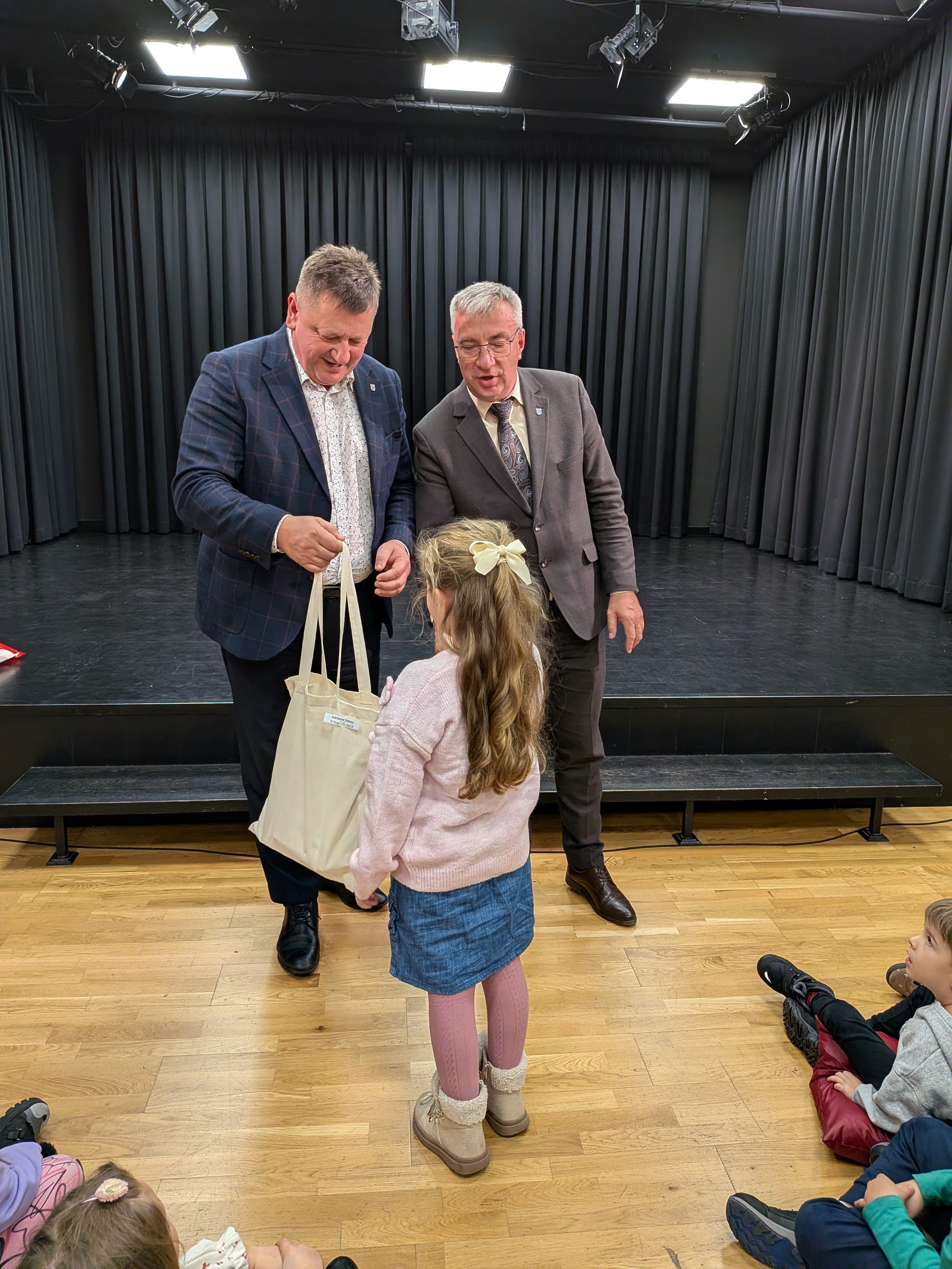 PXL 20251204 093628312.MP