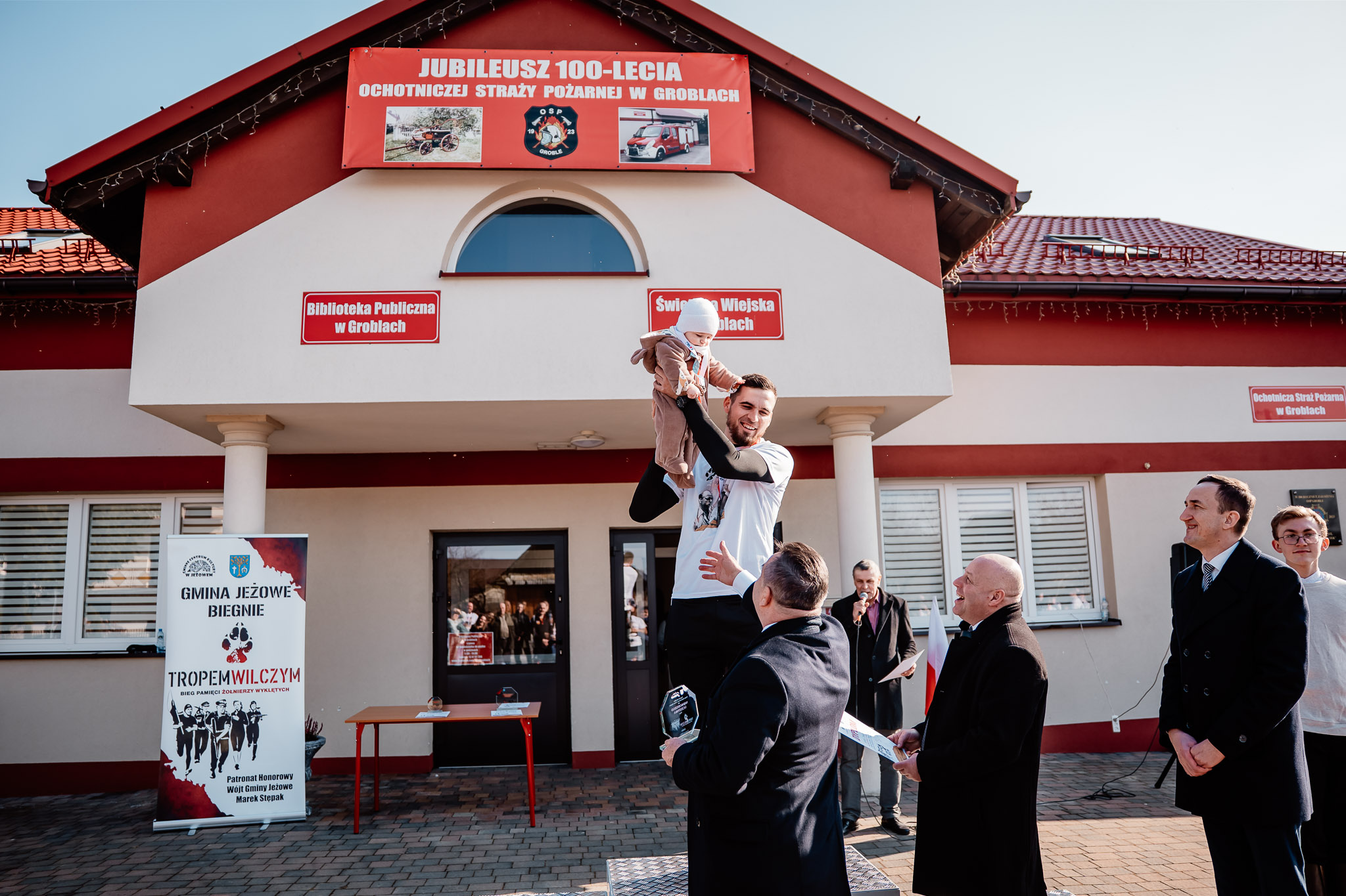 645297356 1347781350710586 3659303877433921313 N