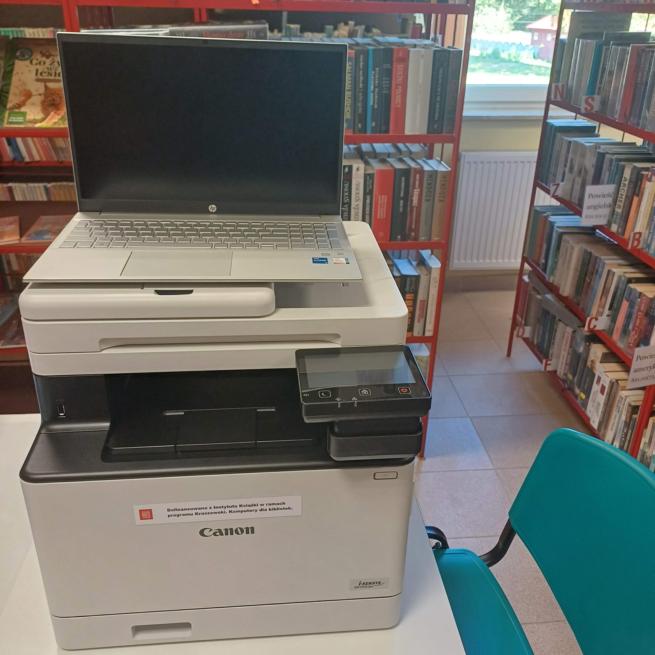 Przekazanie sprzętu do Biblioteki Publicznej w Jacie