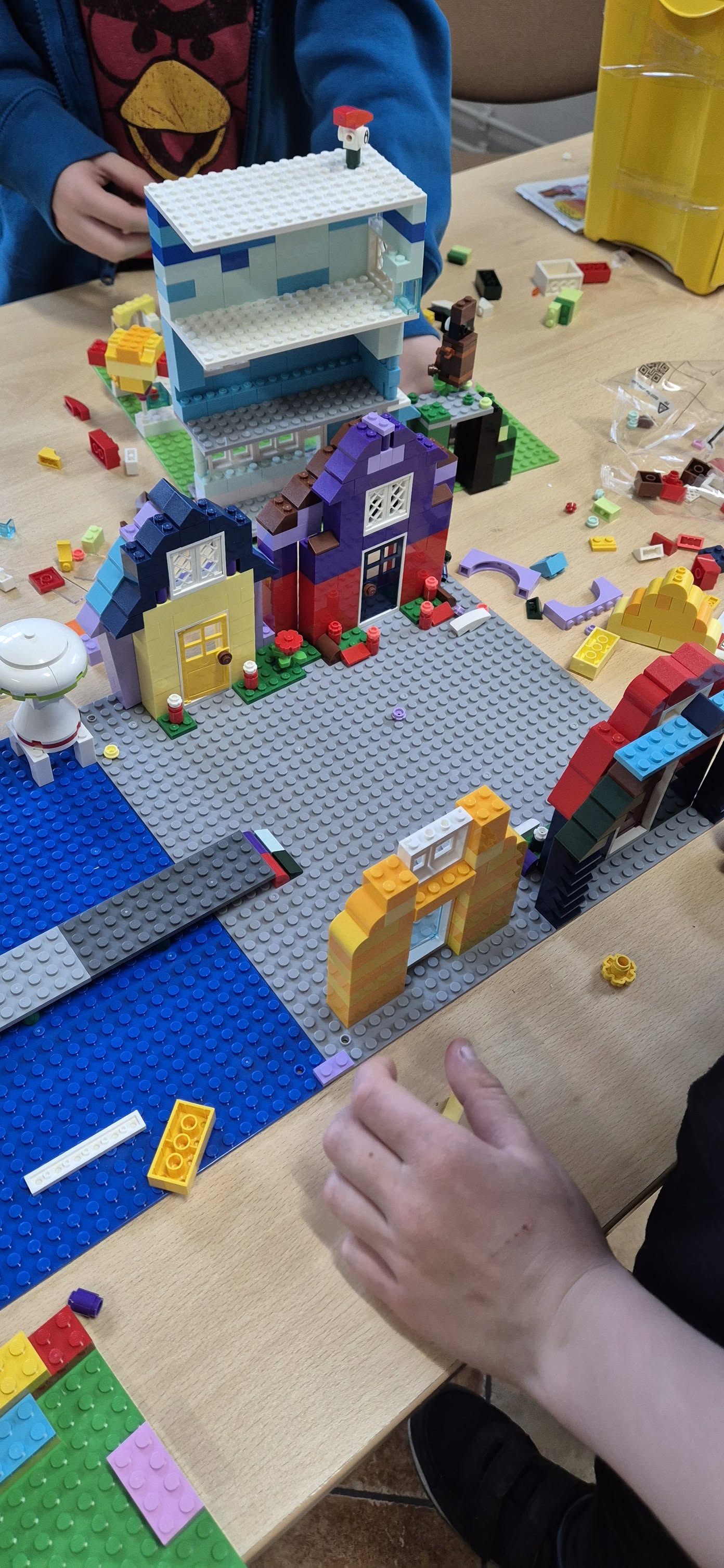 499766277 1085934583574881 1746947038438562324 N