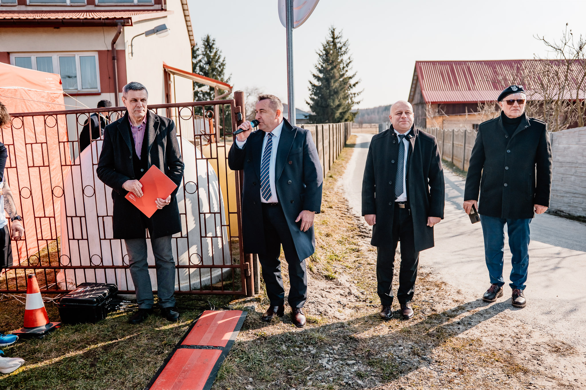 644242730 1347768917378496 2586553224749841699 N