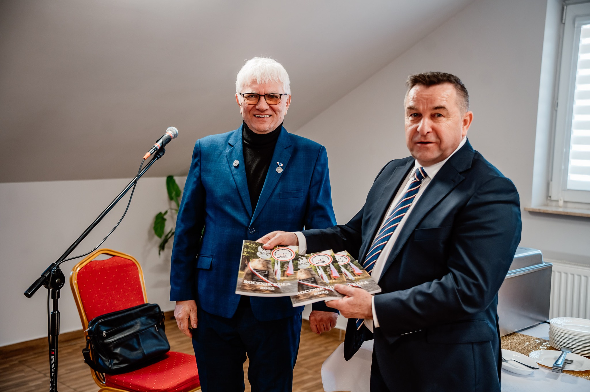 642804696 1347531604068894 8984032267200653440 N