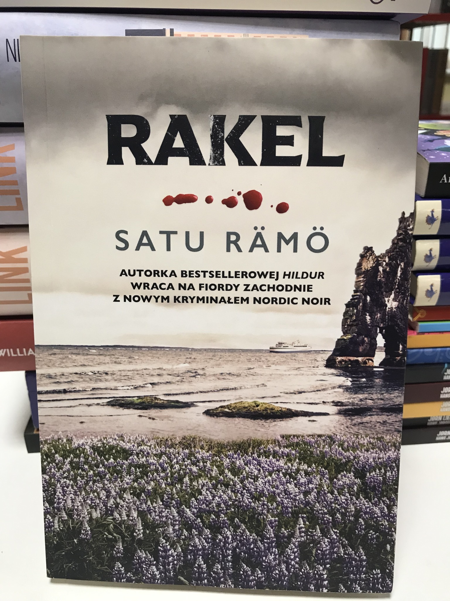 587372944 1692893638807848 2754799198582931707 N