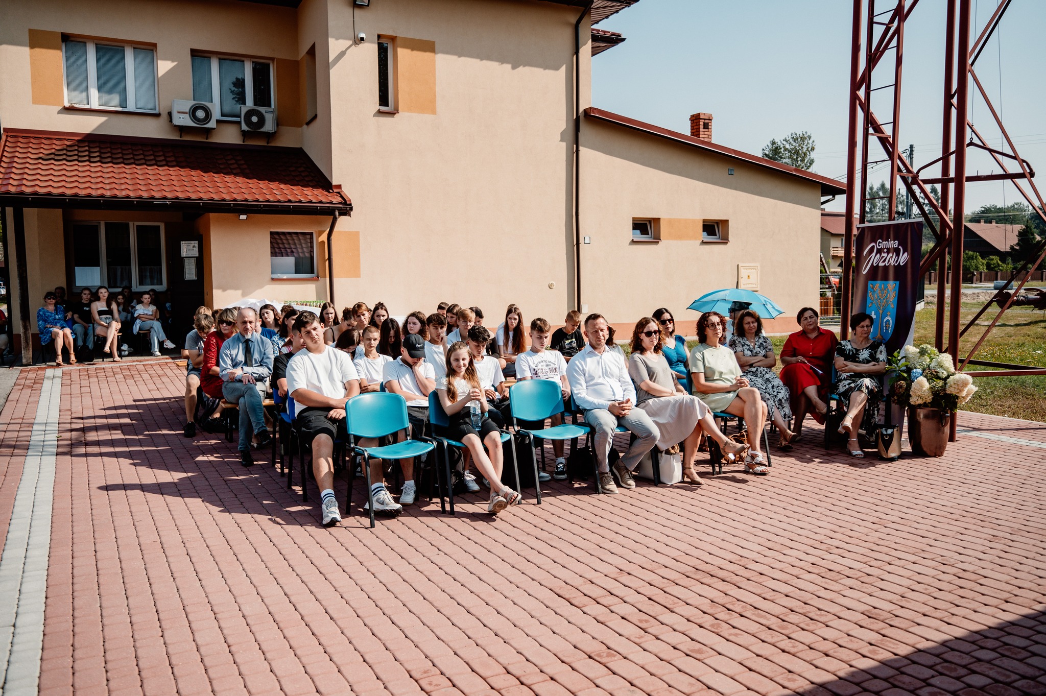 546163372 1199550025533720 1222899182279814708 N