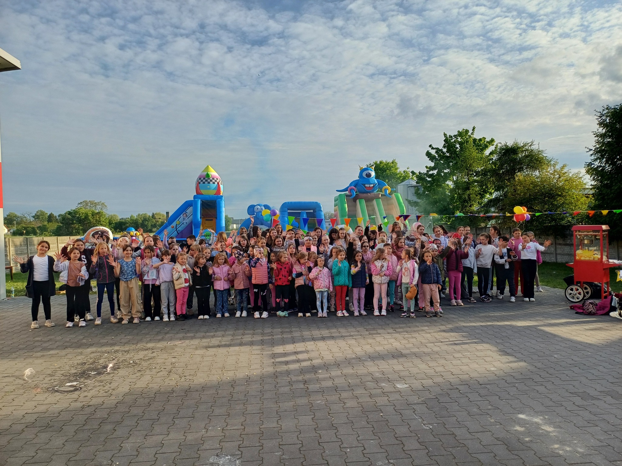 Piknik Zespołu Sardian – Radosne Świętowanie Sukcesów!