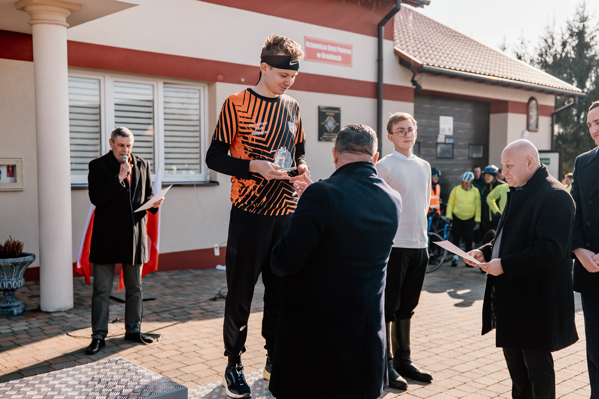 645398998 1347778764044178 4149320452833948883 N